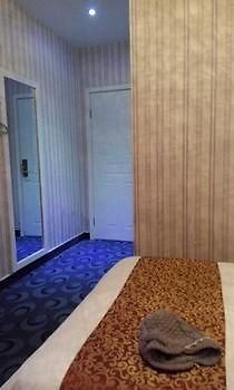 Zhengzhou Love Theme Hotel 祭城镇 外观 照片